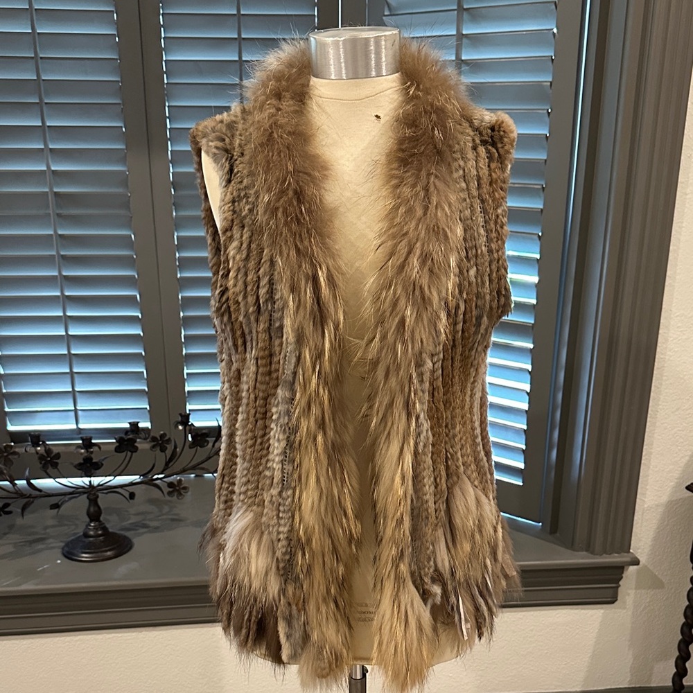 Coyote Fur Vest in Brown